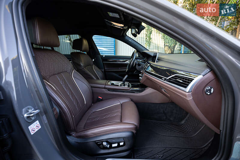 Седан BMW 7 Series 2022 в Києві