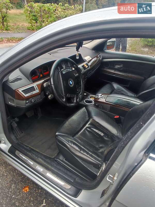 Седан BMW 7 Series 2004 в Києві