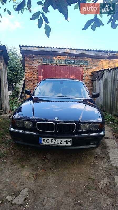 BMW 7 Series 1999