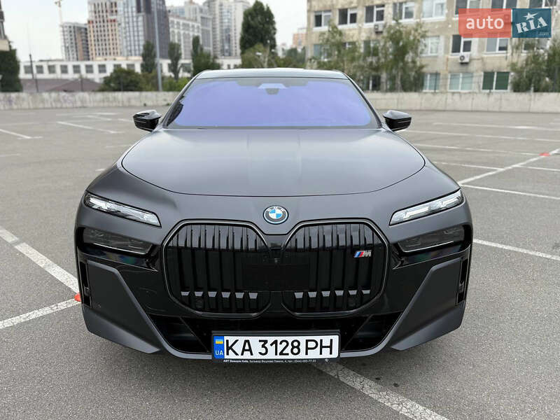 Седан BMW 7 Series 2024 в Киеве