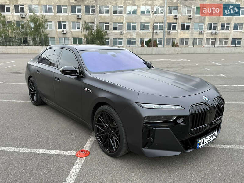 Седан BMW 7 Series 2024 в Киеве