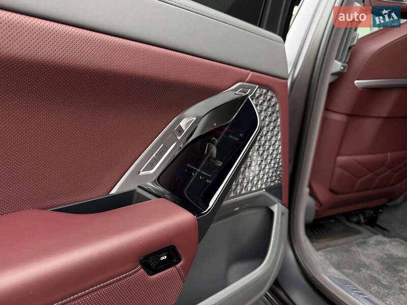 Седан BMW 7 Series 2024 в Киеве
