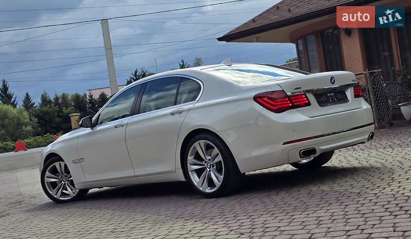 Седан BMW 7 Series 2014 в Мукачево