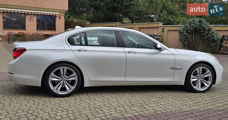 Седан BMW 7 Series 2014 в Мукачево