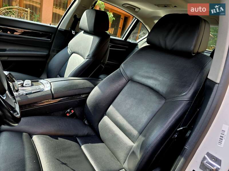 Седан BMW 7 Series 2014 в Мукачево