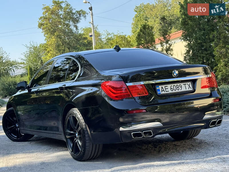 Седан BMW 7 Series 2009 в Днепре