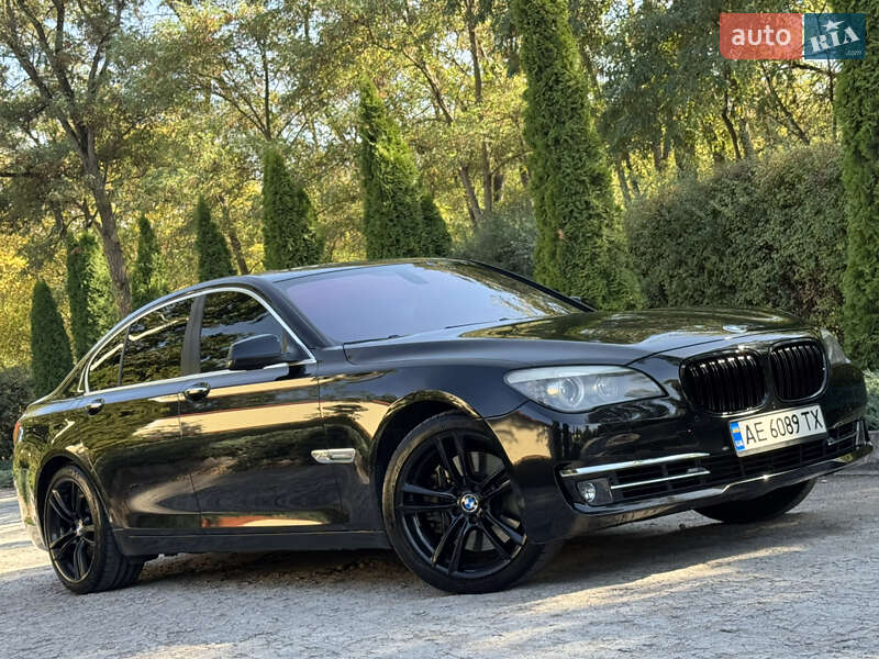 Седан BMW 7 Series 2009 в Днепре