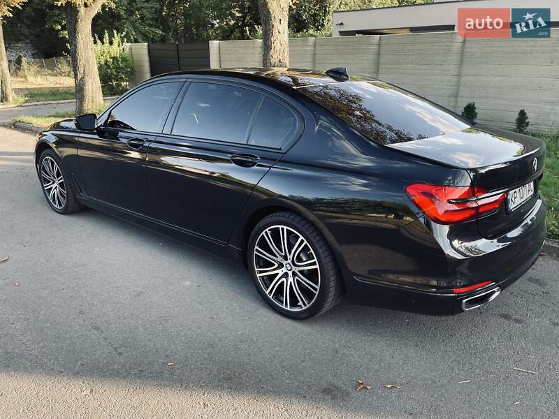 Седан BMW 7 Series 2017 в Запоріжжі