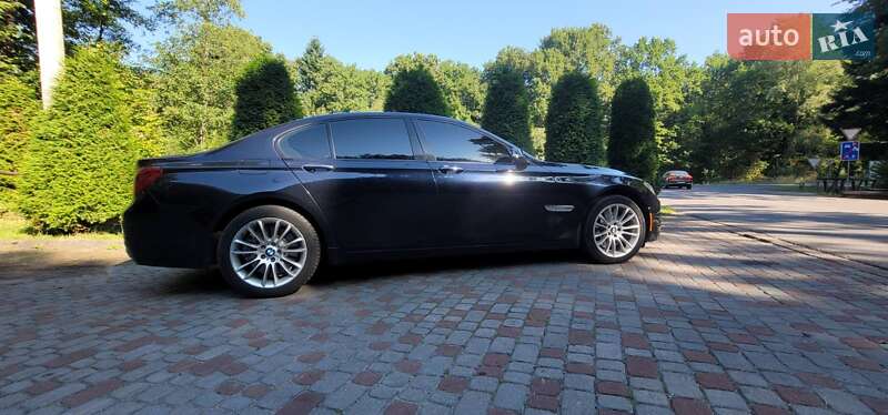 Седан BMW 7 Series 2013 в Трускавце