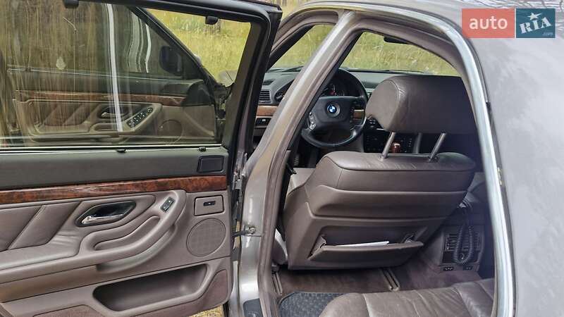 Седан BMW 7 Series 1999 в Ахтырке фото 16 Седан BMW 7 Series 1999 в Ахтырке