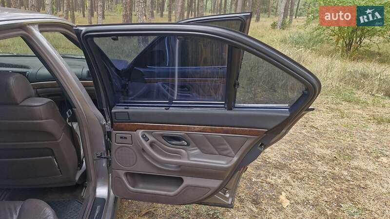 Седан BMW 7 Series 1999 в Ахтырке фото 30 Седан BMW 7 Series 1999 в Ахтырке