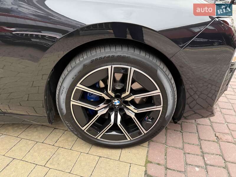 Седан BMW 7 Series 2024 в Львове