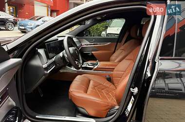 Седан BMW 7 Series 2024 в 