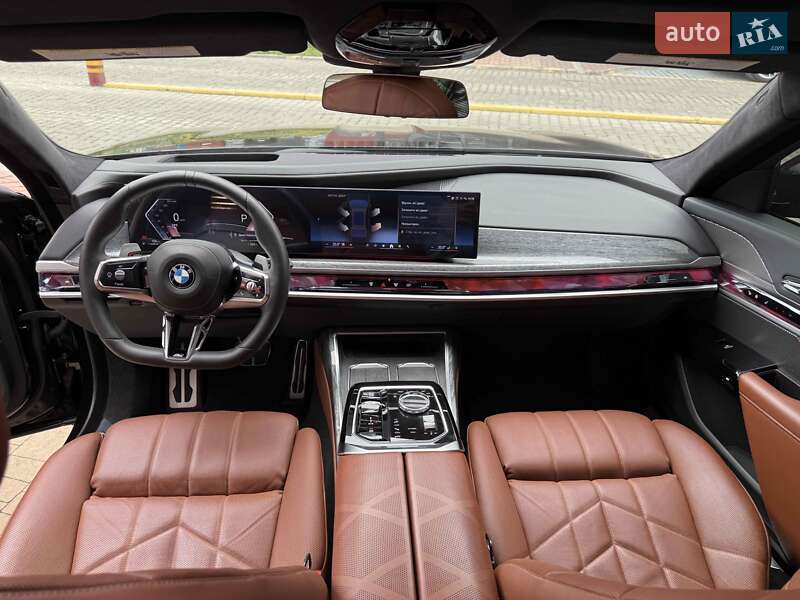 Седан BMW 7 Series 2024 в Львове