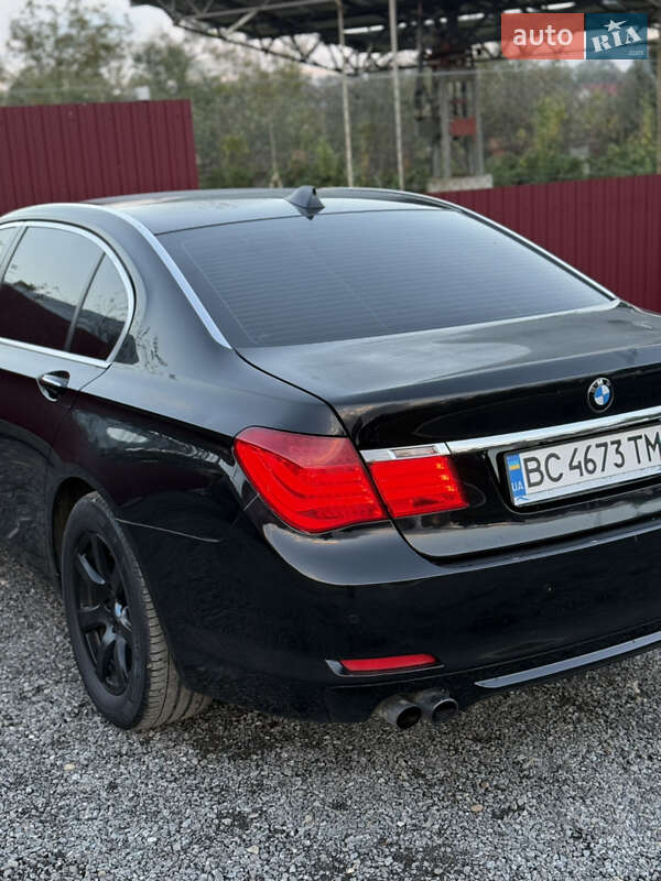 Седан BMW 7 Series 2009 в Дрогобыче