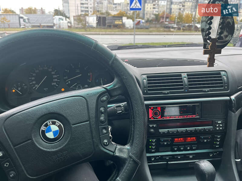 Седан BMW 7 Series 1998 в Києві