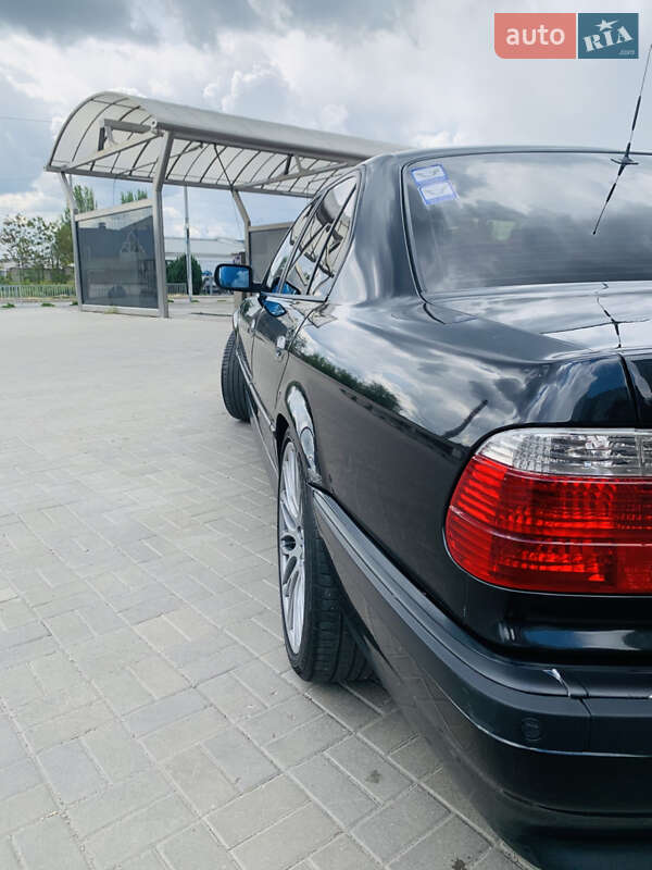 Седан BMW 7 Series 1996 в Днепре