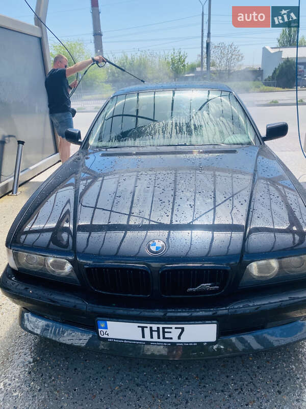 Седан BMW 7 Series 1996 в Днепре