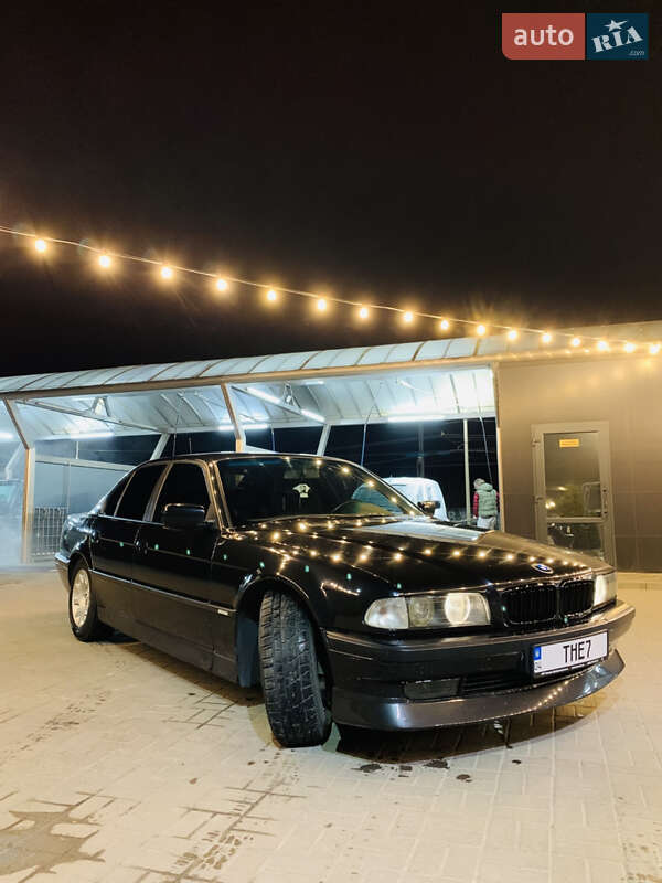 Седан BMW 7 Series 1996 в Днепре