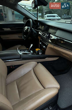 Седан BMW 7 Series 2011 в 