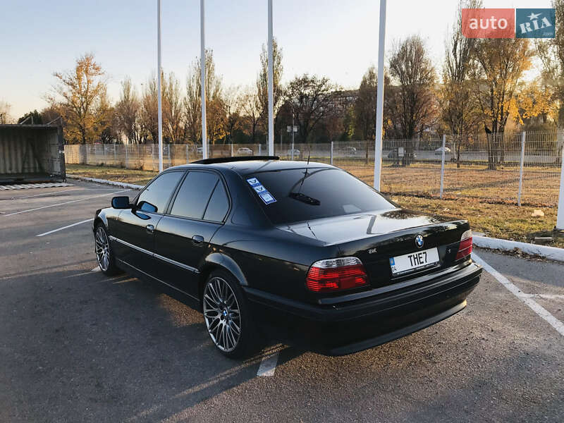 Седан BMW 7 Series 1996 в Днепре
