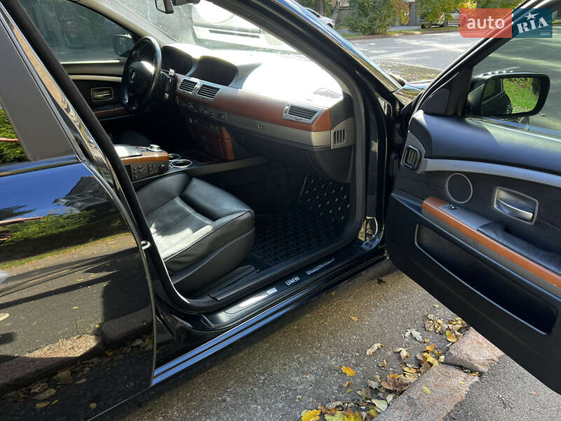 Седан BMW 7 Series 2004 в Києві