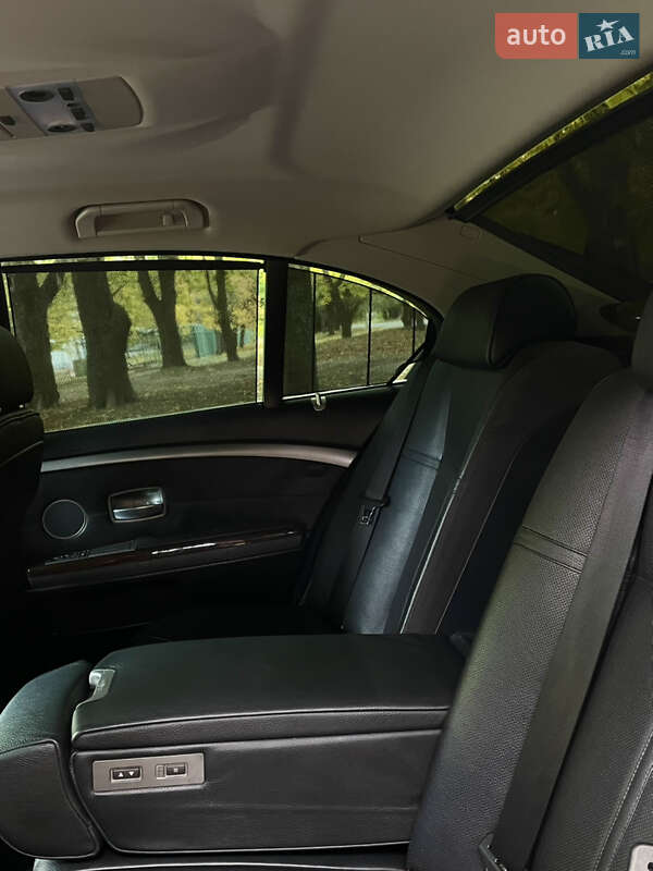 Седан BMW 7 Series 2007 в Никополе
