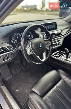 Седан BMW 7 Series 2016 в 