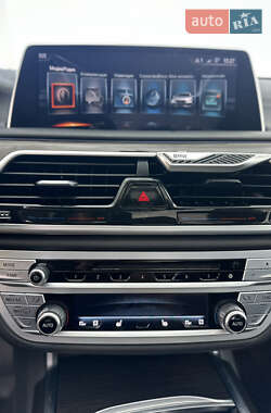 Седан BMW 7 Series 2016 в 