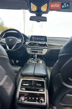 Седан BMW 7 Series 2016 в 