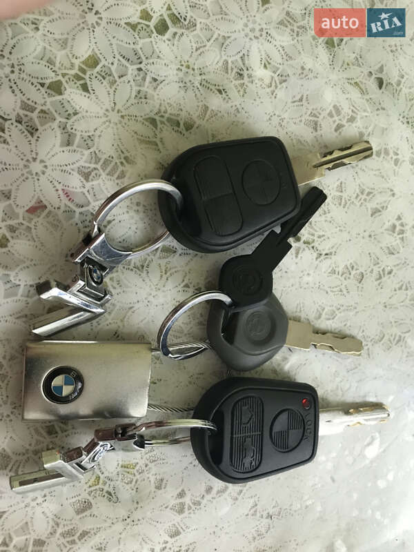 Седан BMW 7 Series 1996 в Днепре