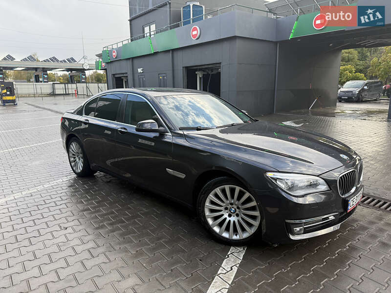 Седан BMW 7 Series 2013 в Черновцах