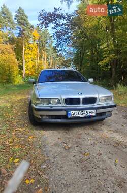 Седан BMW 7 Series 2000 в Іваничах