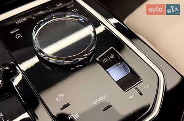 Седан BMW 7 Series 2025 в 