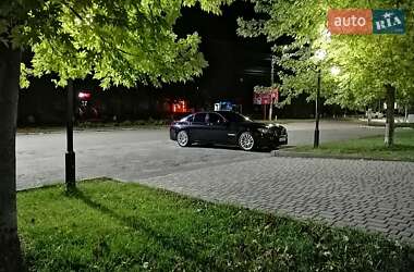 Седан BMW 7 Series 2010 в Умані
