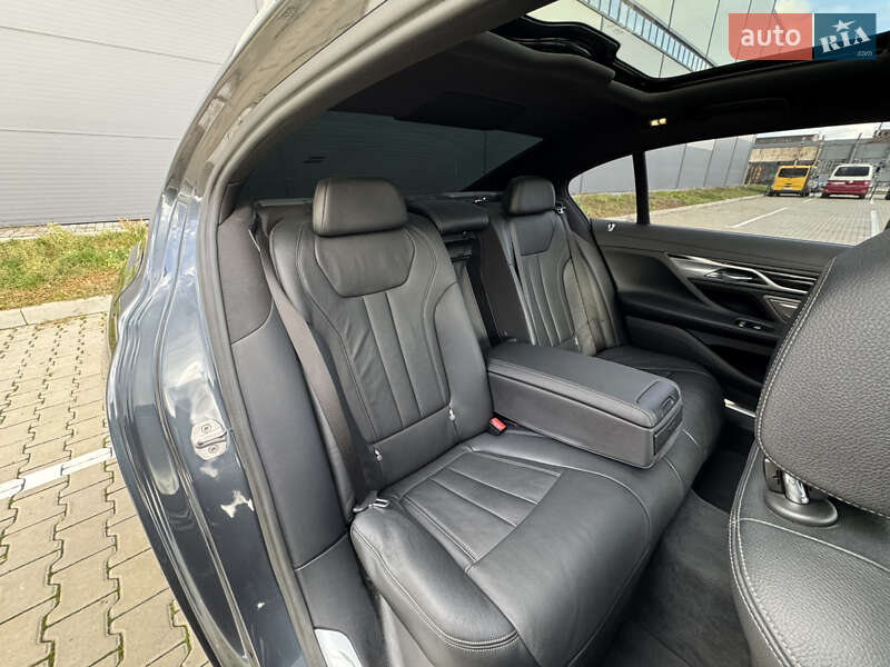 Седан BMW 7 Series 2016 в Ивано-Франковске