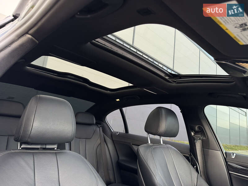 Седан BMW 7 Series 2016 в Ивано-Франковске