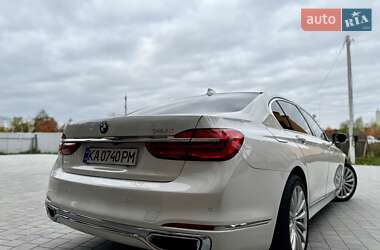 Седан BMW 7 Series 2016 в 