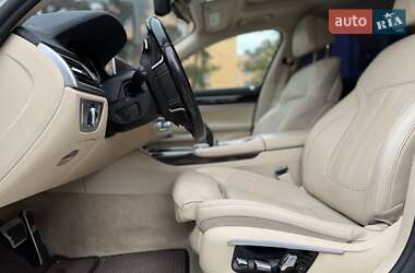 Седан BMW 7 Series 2016 в 