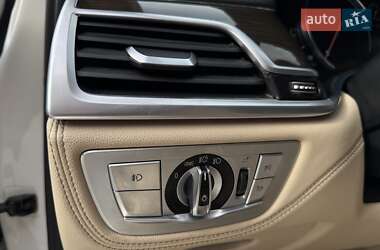 Седан BMW 7 Series 2016 в 