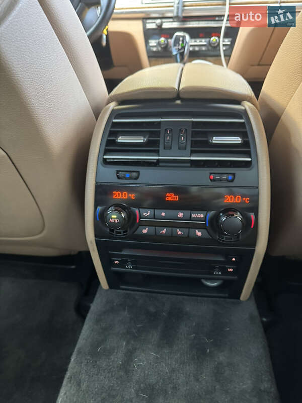 Седан BMW 7 Series 2010 в Луцке