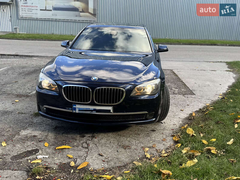 Седан BMW 7 Series 2010 в Луцке