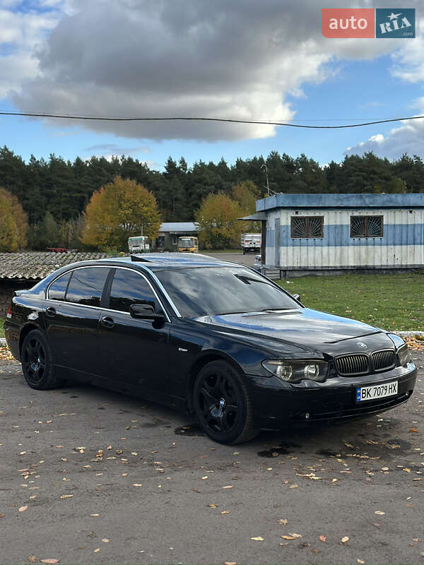 Седан BMW 7 Series 2003 в Радивилове