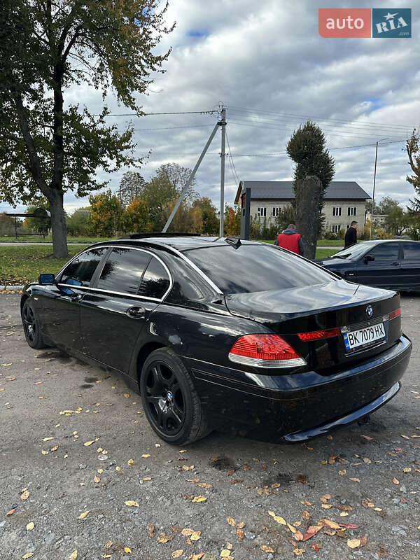 Седан BMW 7 Series 2003 в Радивилове
