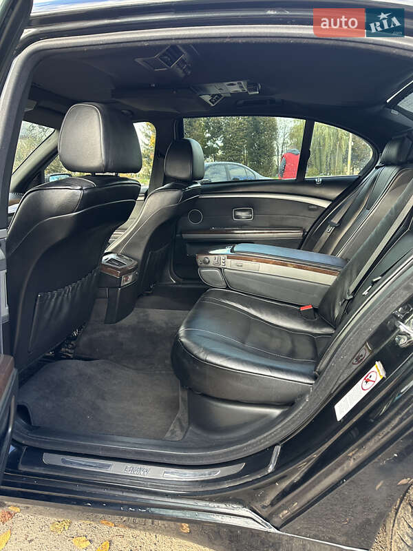 Седан BMW 7 Series 2003 в Радивилове