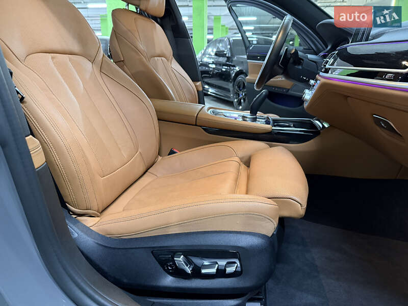 Седан BMW 7 Series 2019 в Киеве