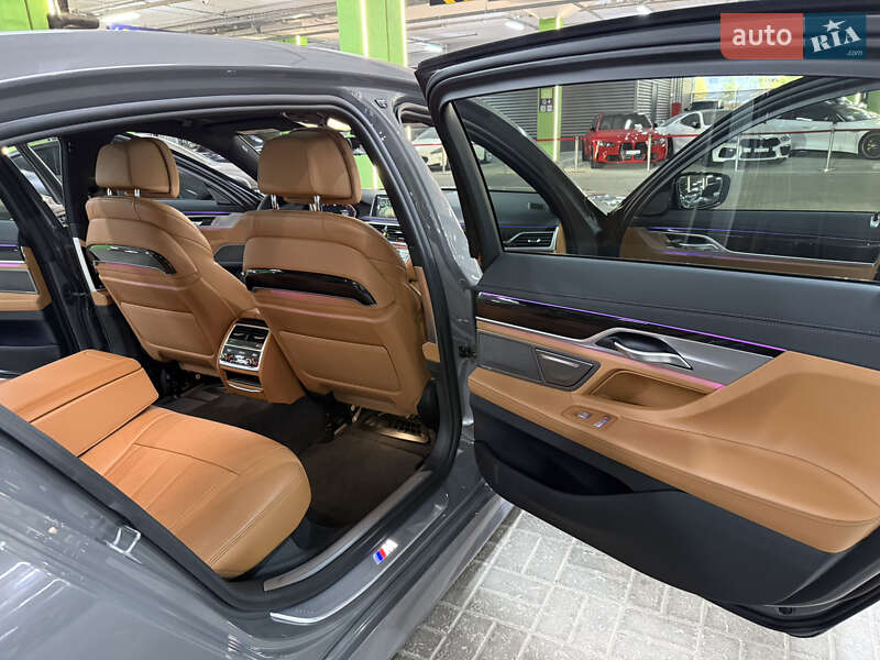 Седан BMW 7 Series 2019 в Киеве