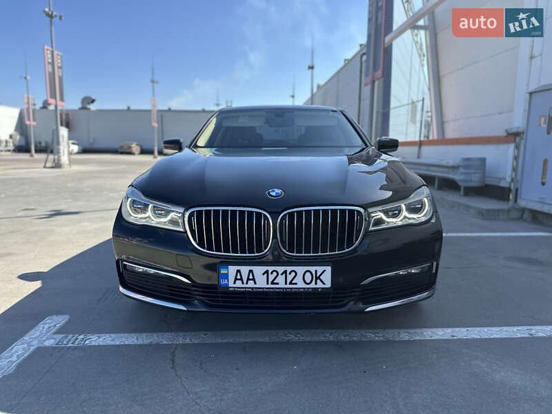 Седан BMW 7 Series 2016 в Киеве