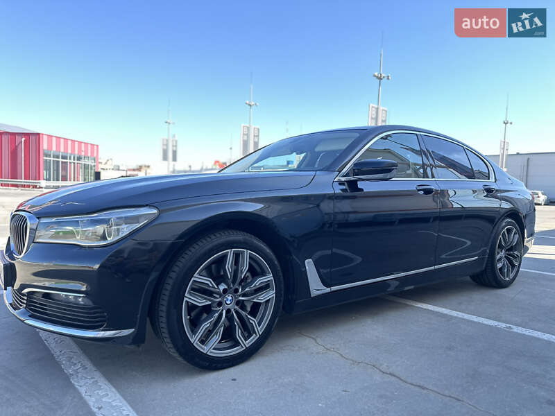 Седан BMW 7 Series 2016 в Киеве