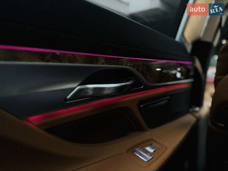 Седан BMW 7 Series 2018 в Києві фото 14 Седан BMW 7 Series 2018 в Києві